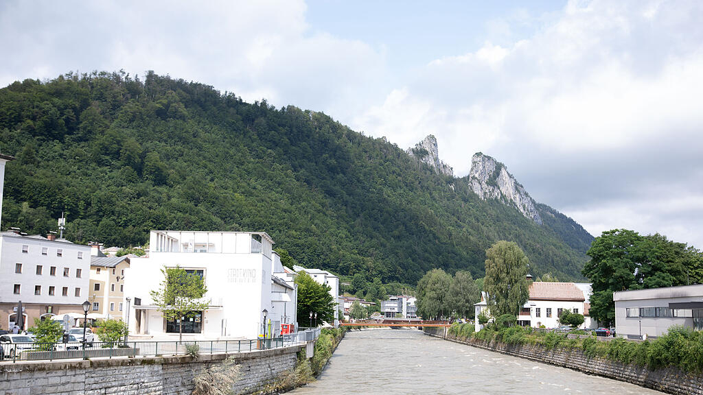 Aufr\u00e4umen in Hallein, DI