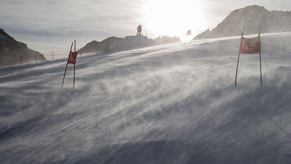 Sturm bescherte den Ski-Herren einen freien Tag