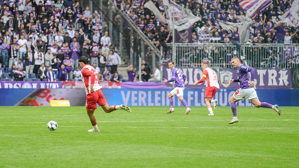 2. Liga: FC Liefering gegen Austria Salzburg
