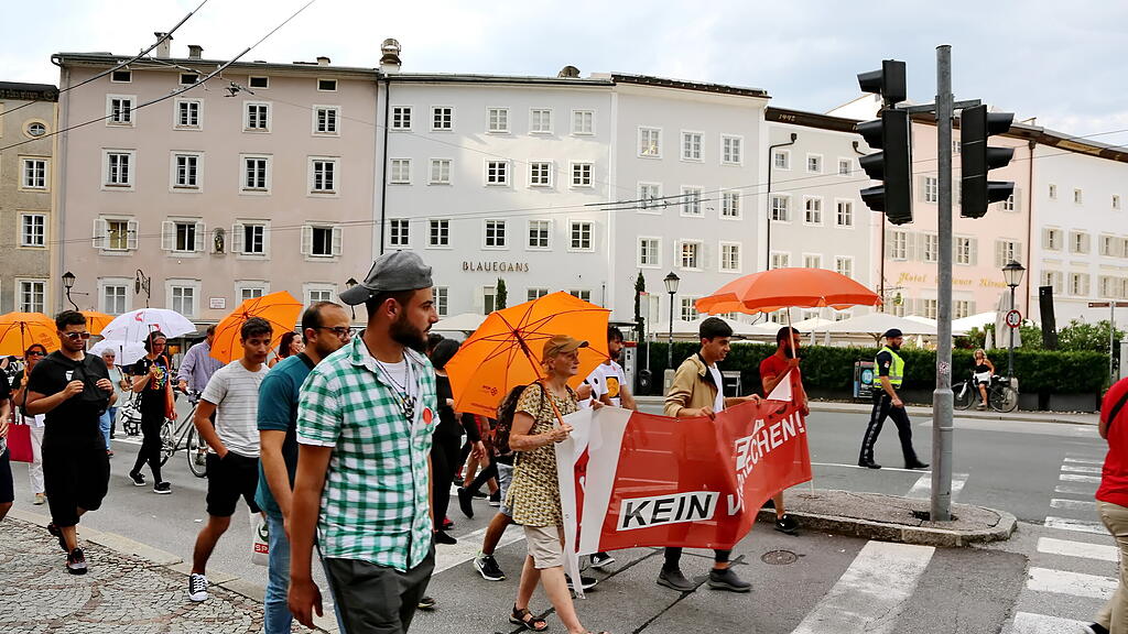 Umbrella March 2022 Salzburg