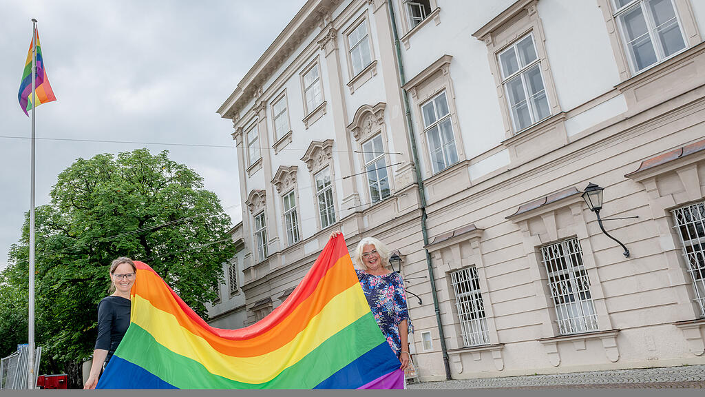 Regenbogen-Fahne