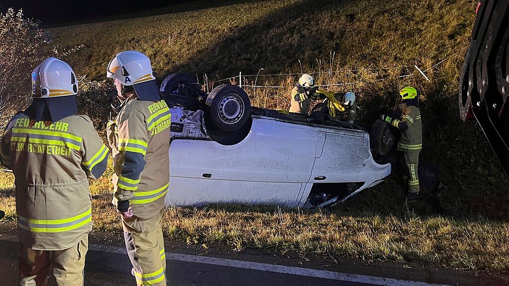 Unfall mit Kastenwagen auf B99 im Lungau