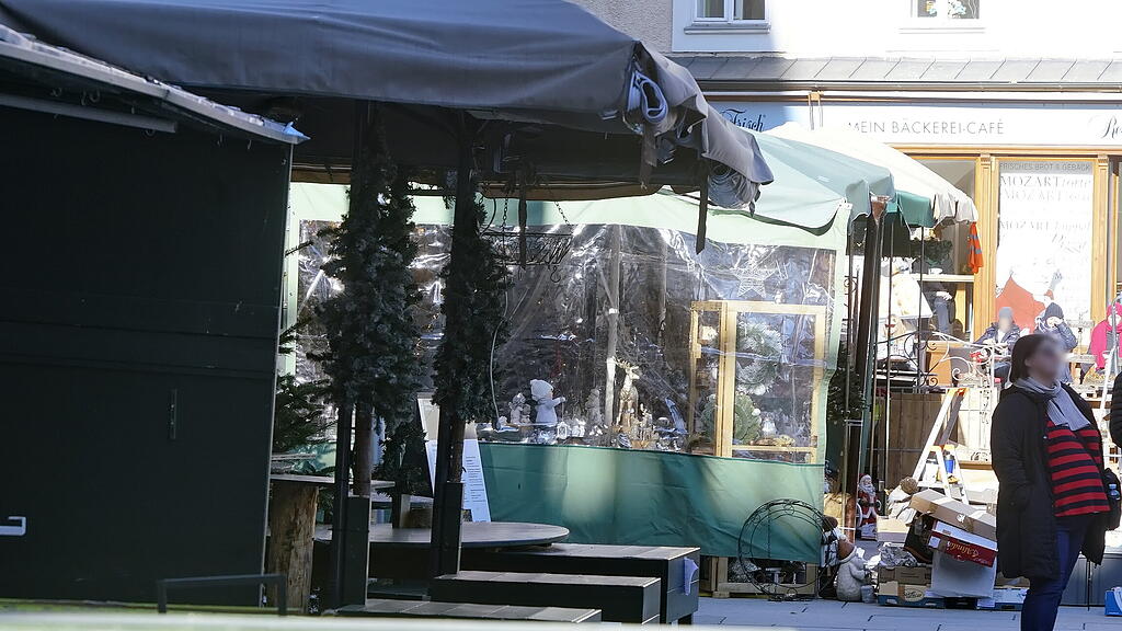 Salzburger Christkindlmarkt Aufbau