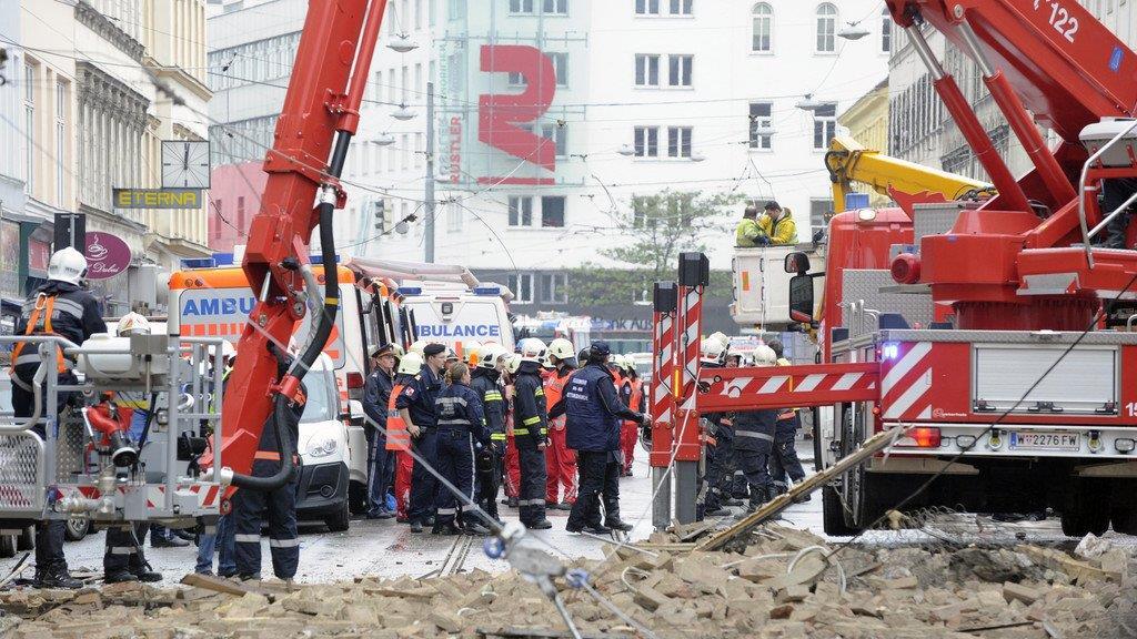 Heftige Explosion: Hauseinsturz in Wien-Fünfhaus