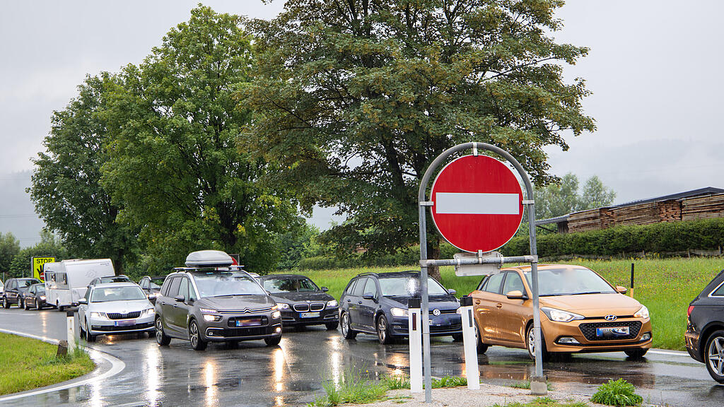 Abfahrtssperren, A10, Stau, Reiseverkehr, B159