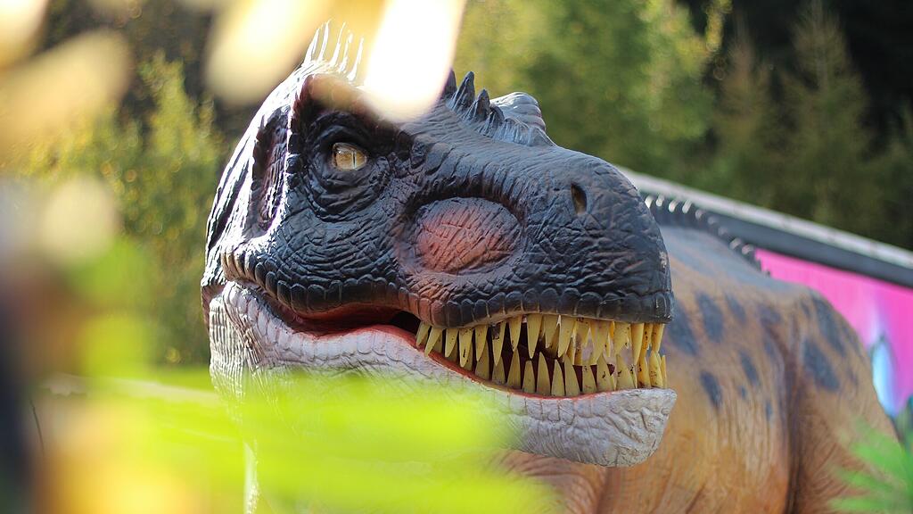 "Big King Dinosaurier of Animatronic" in Bischofshofen