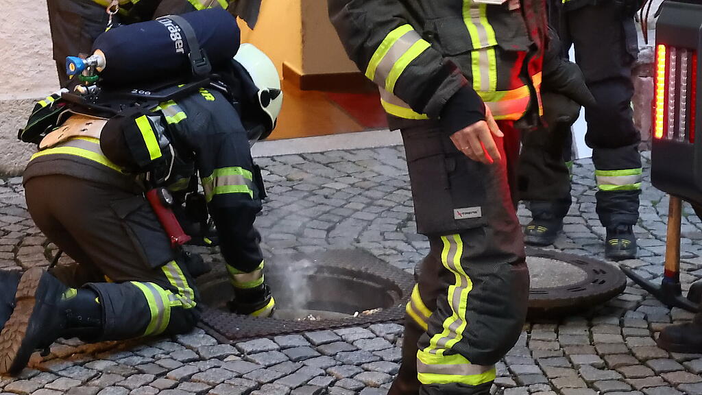 Brand in Gully in Salzburger Altstadt, Pfeifergasse