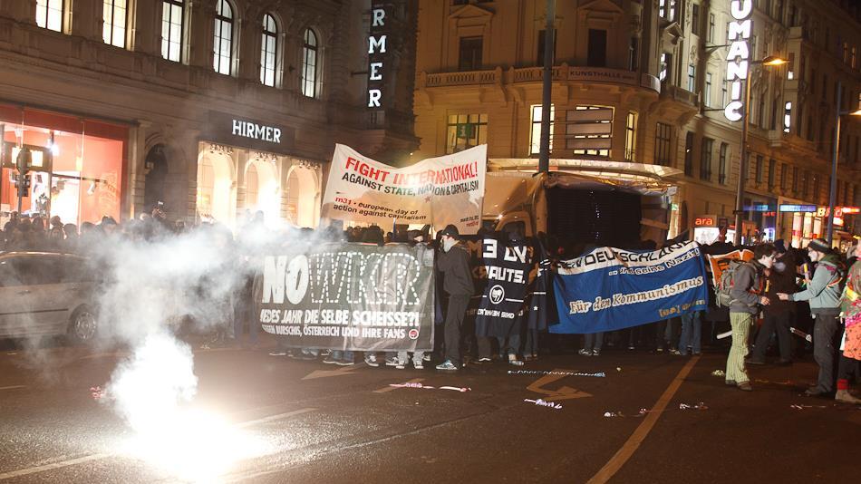 WKR-Ball 2012: Demos (Flo)