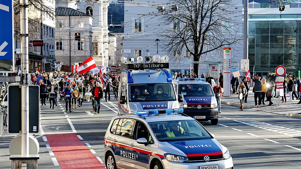 Corona-Demo in der Stadt Salzburg
