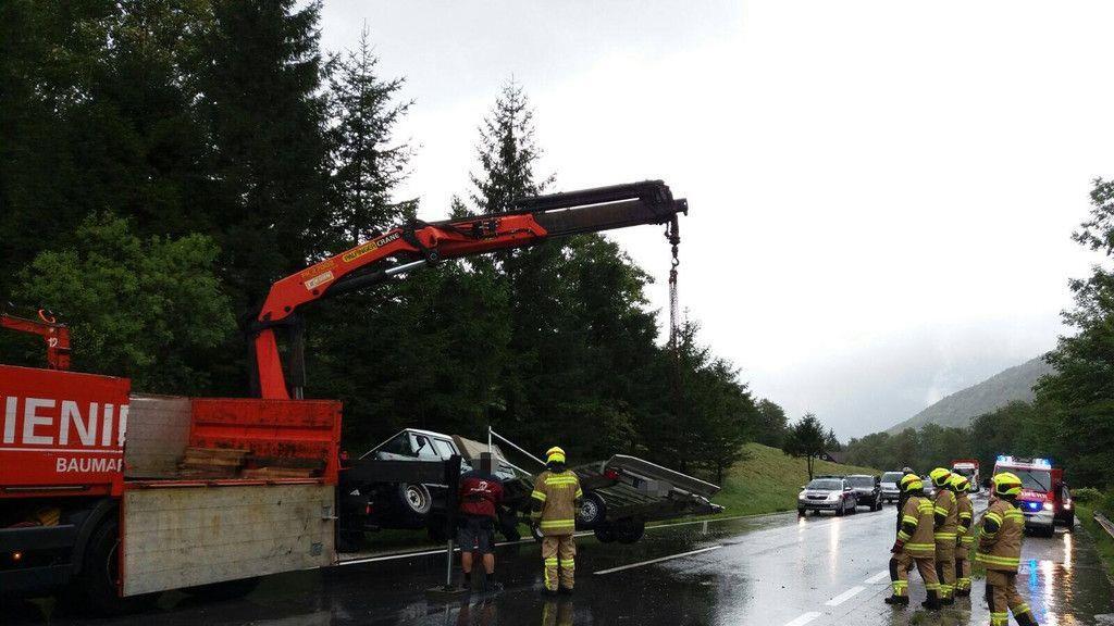 Pkw-Crash auf der B145