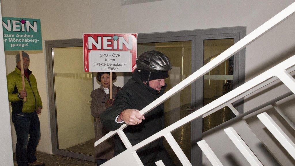 Mönchsberggarage: Demo vor Rathaus