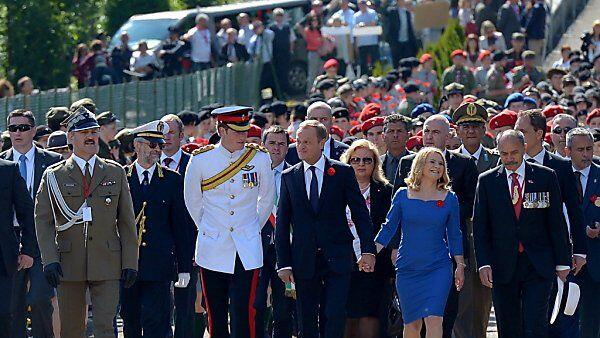 Prinz Harry im Gespräch mit Polens Premier Tusk