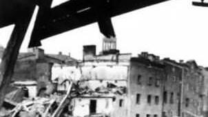 Erster Bombenangriff 1944