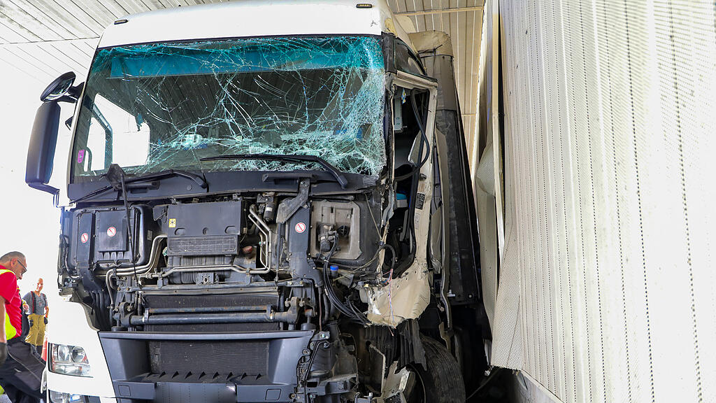 Schwerer Lkw-Unfall in Bergheim
