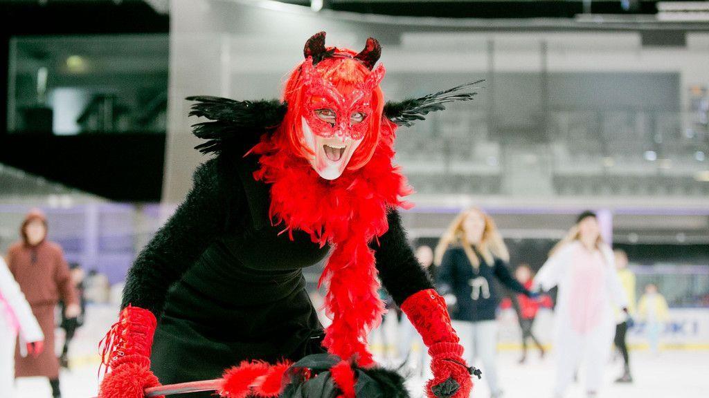 Eisfasching in der Eisarena