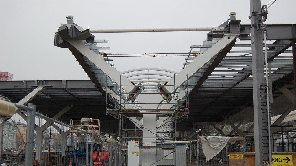 Fußgängerbrücke abgetragen