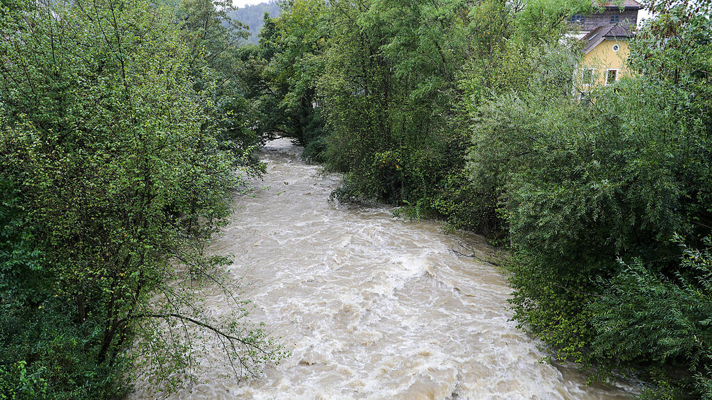 Dauerregen und Hochwasser-Lage