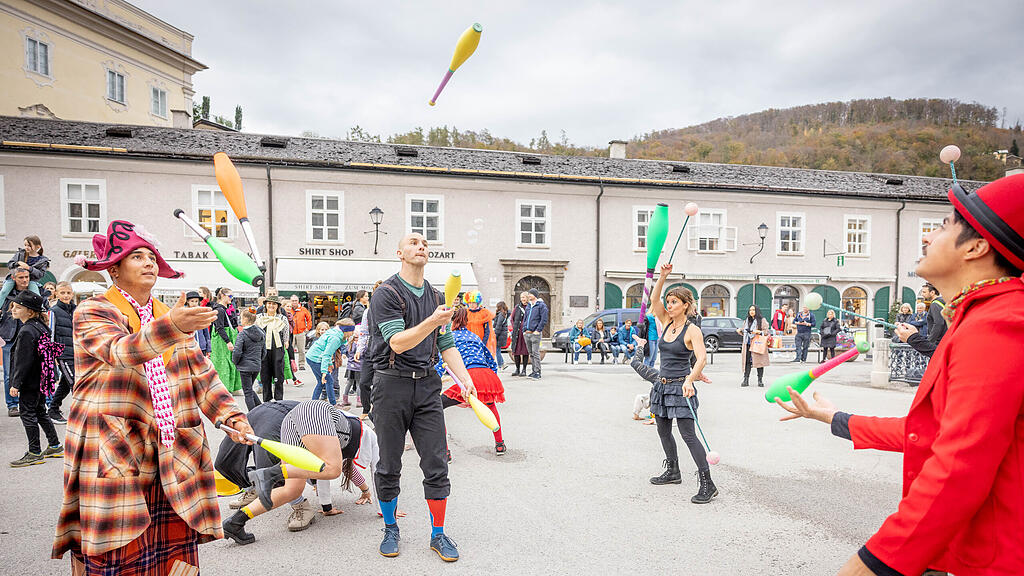 Zirkus-Walk vom Salzburger Winterfest