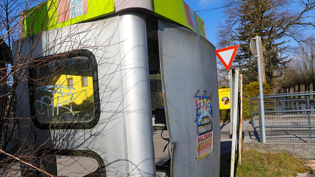 Telefonzelle Gneis
