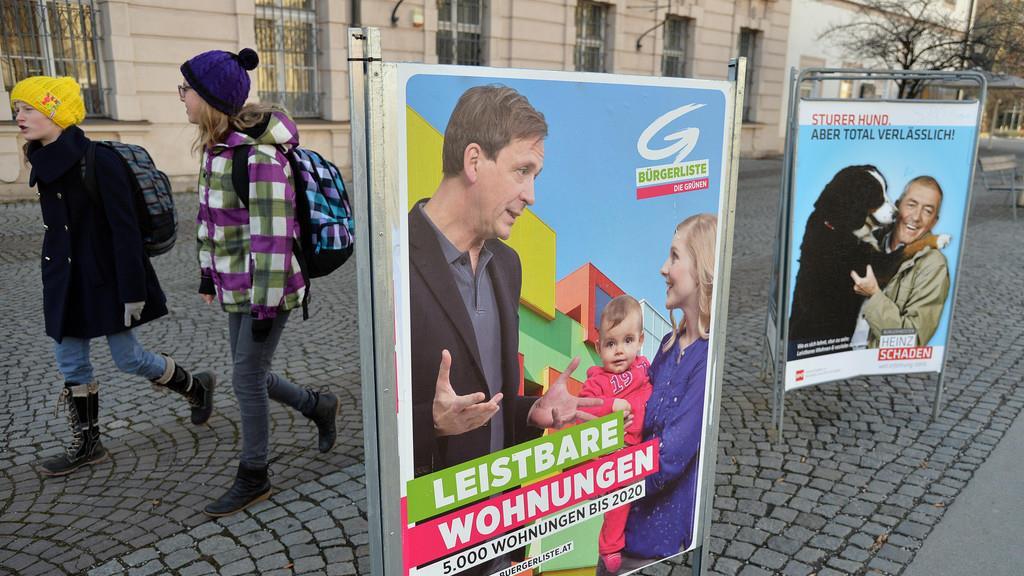 Wahlplakate in der Stadt Salzburg