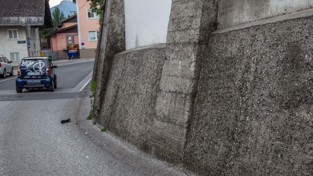 Radfahrer stürzt in Liefering schwer