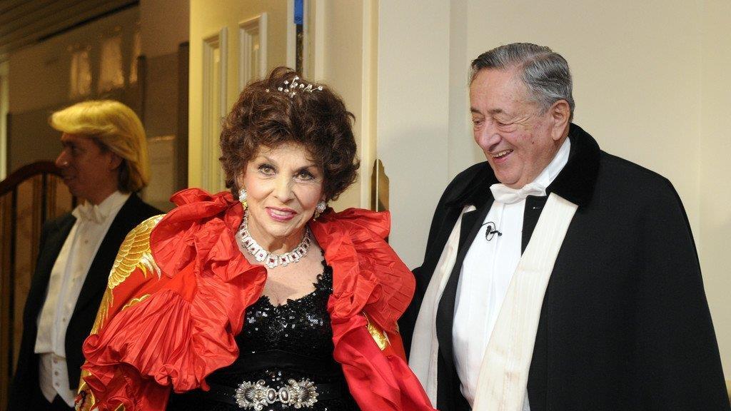 opernball 2013: Richard Lugner, Mira Sorvino, Lollobrigida in Robe