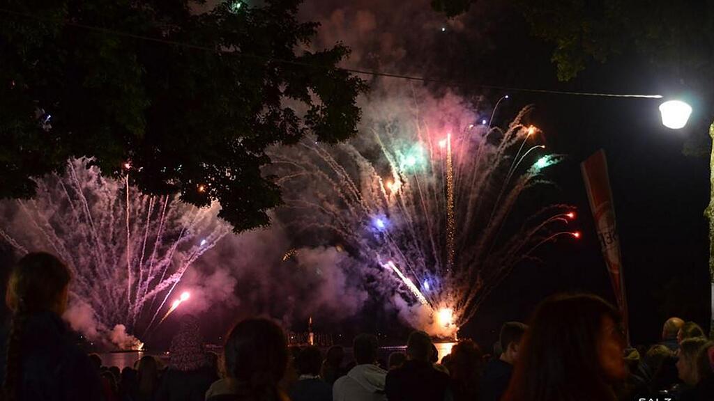 Das Zeller Seefest wurde mit einem Feuerwerk beendet.