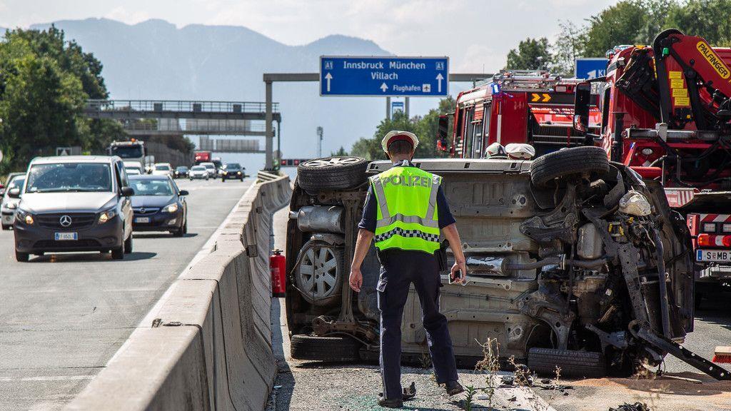 Pkw-Überschlag auf der A1 bei Kleßheim
