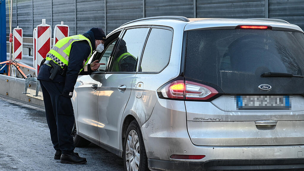 Tirol-Sperrzone: Kontrollen in Kufstein