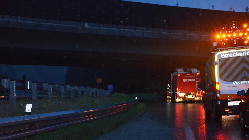Feuerwehren nach Starkregen im Pongau im Einsatz