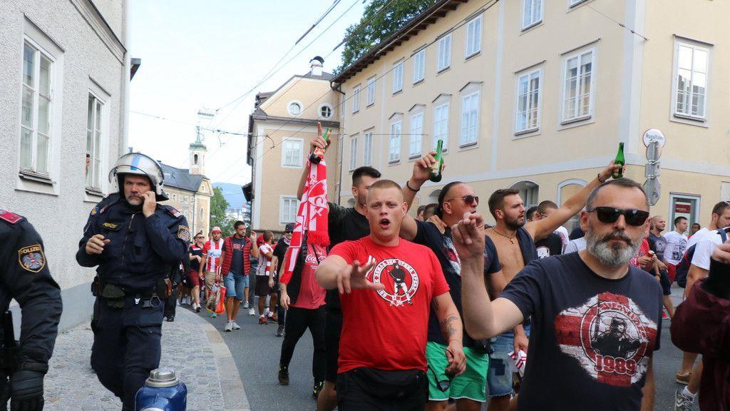 Red Bull Salzburg - Roter Stern Belgrad: Fanmarsch
