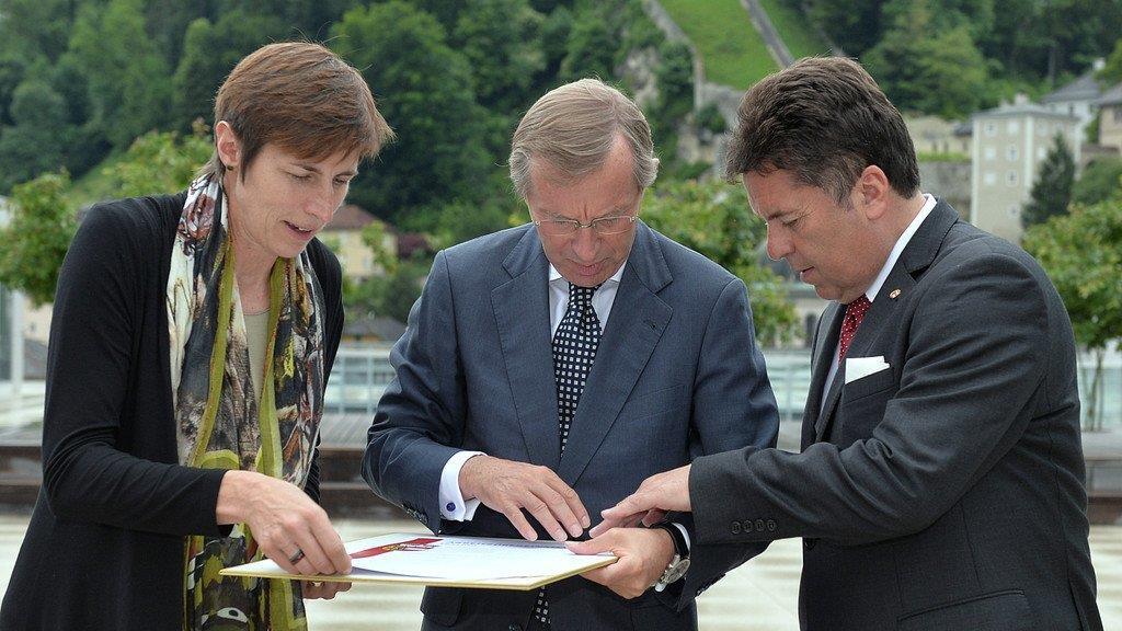 Abkommen unterzeichnet, III