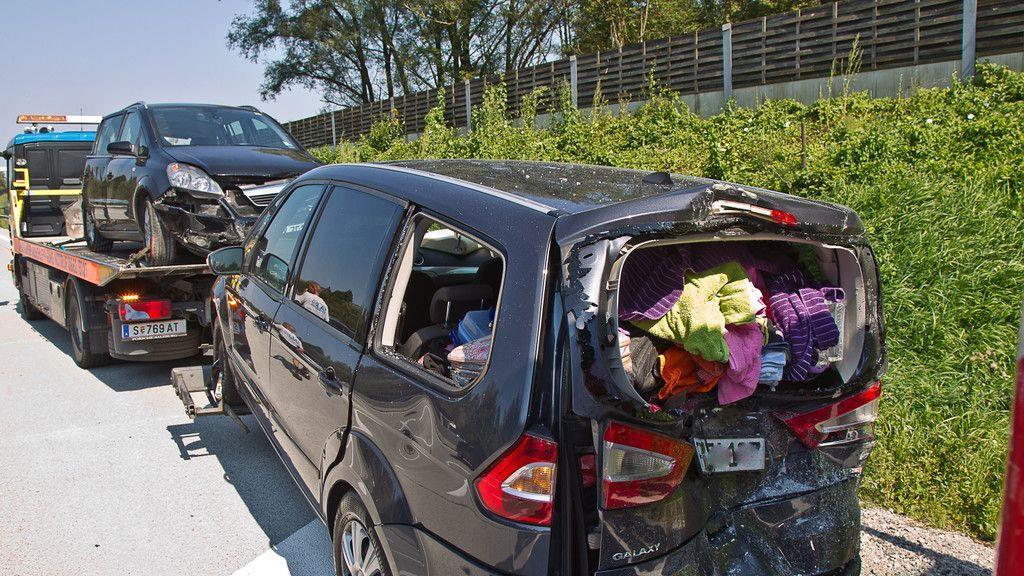Vier Verletzte bei Unfall mit Wohnmobil auf A10 II