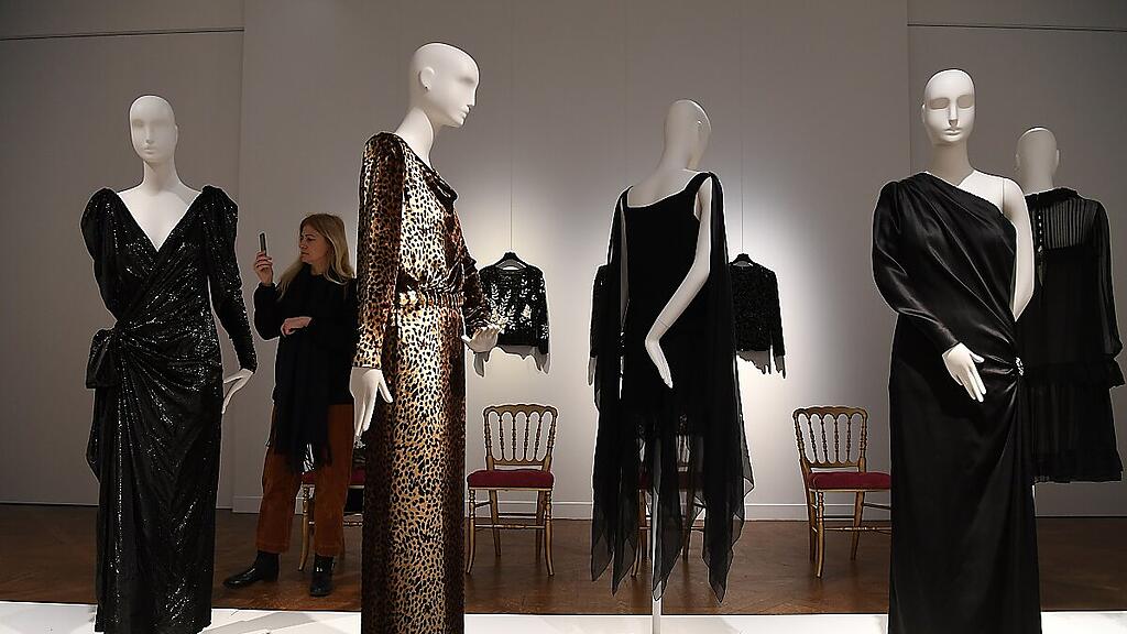Yves Saint Laurent hatte Deneuve mehr als 40 Jahre lang eingekleidet