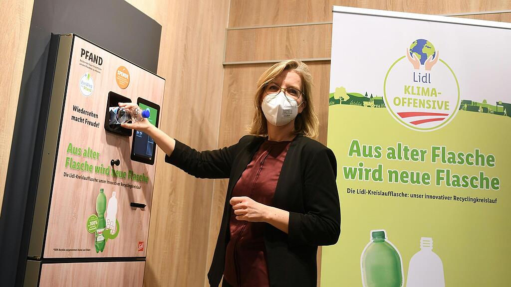 PK BUNDESMINISTERIUM BMK UND LIDL ÖSTERREICH ZUM THEMA "PLASTIKPFAND" MIT PRÄSENTATION EINES PFANDAUTOMATEN: GEWESSLER