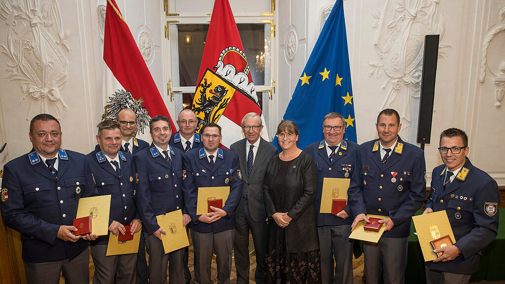 Wasserretter und Wasserretterinnen in Landesresidenz