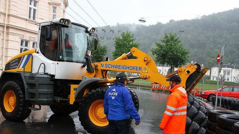 Apsperrungen werden errichtet