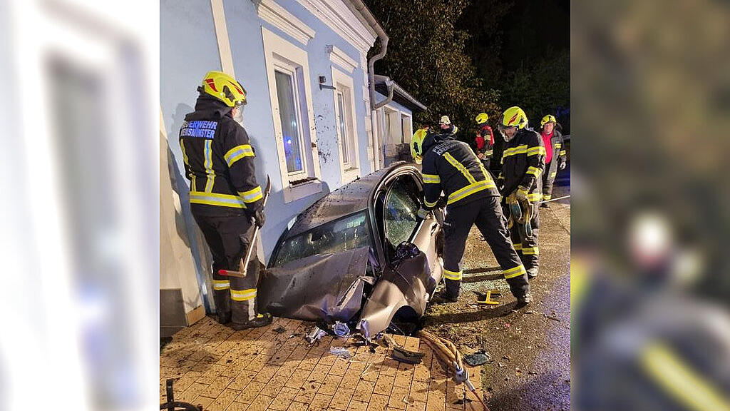 Kremsmünster: Alkolenker stürzt fast in Schacht