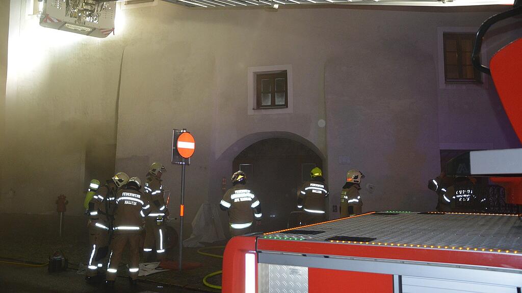 Kellerbrand in Hallein: 20 Personen evakuiert