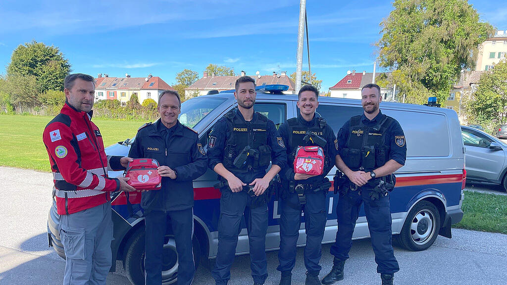 Salzburger Streifenwagen mit Defibrillatoren ausgerüstet