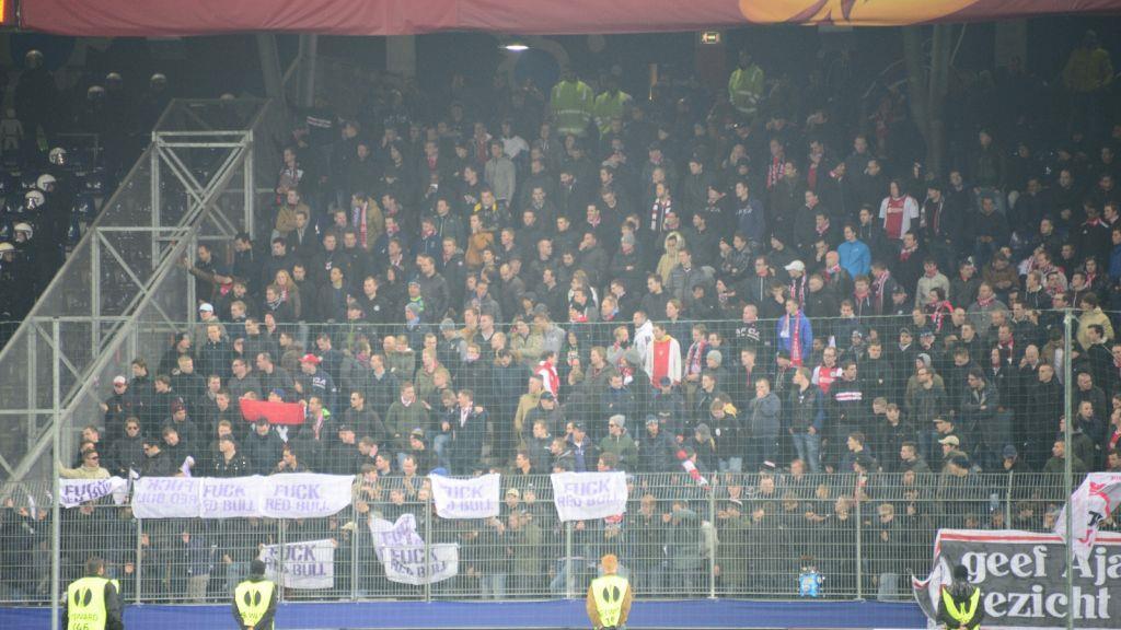 Fußballfans nach dem Spiel