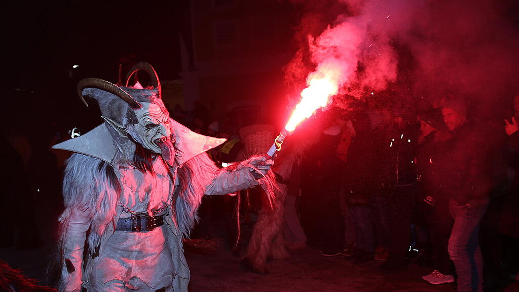 Maxglaner Krampus und Perchtenlauf