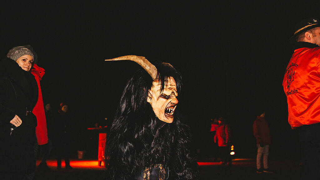 20181125-Krampuskränzchen-16.jpg