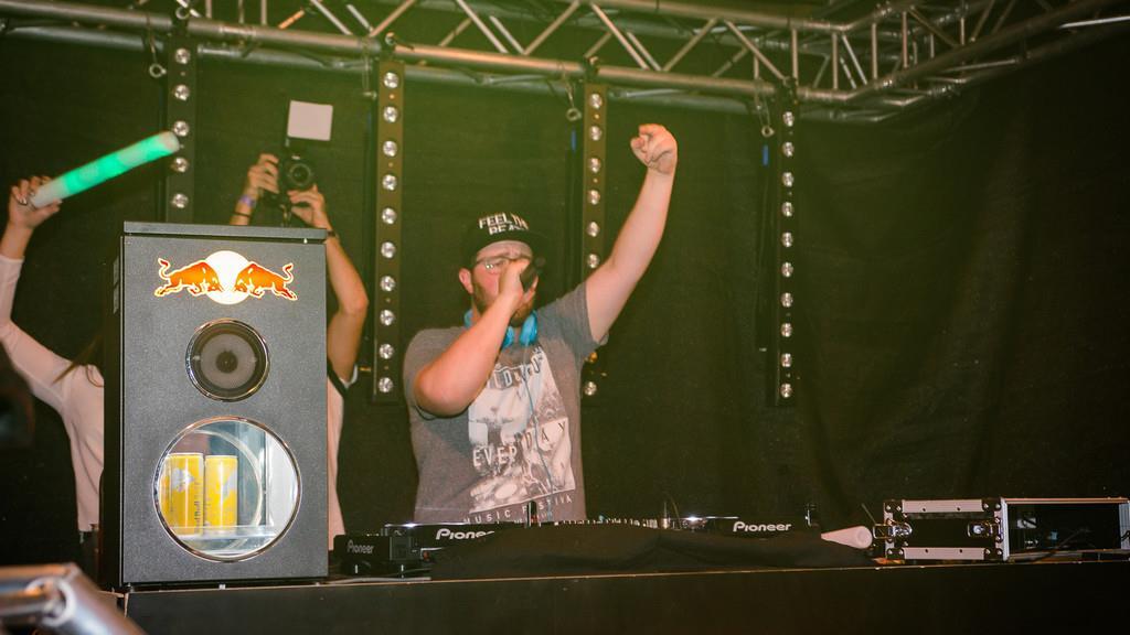 Feel the Beatz II