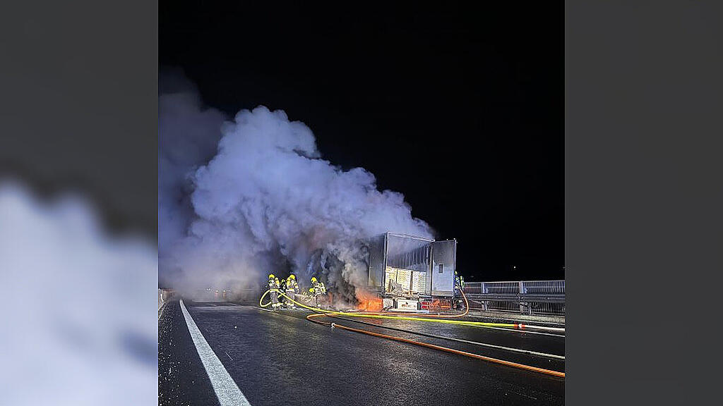 22 Tonnen Käse bei Lkw-Brand vernichtet
