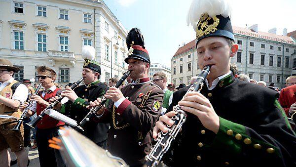 Die Militärmusik wird verkleinert, die werden Kapellen unbenannt