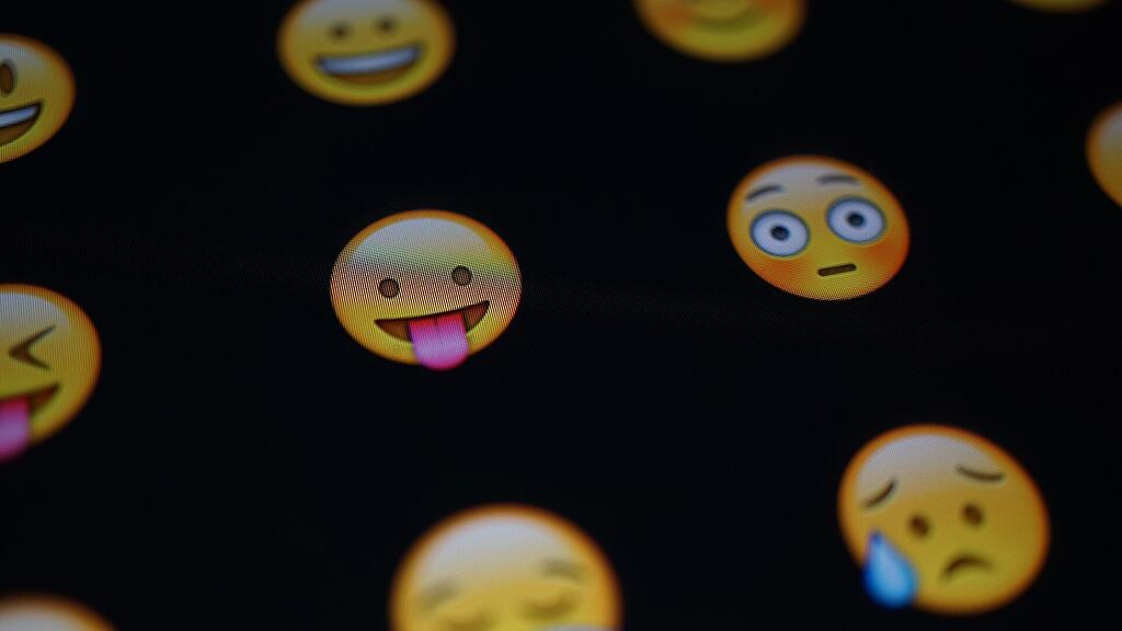 emoji-653309_1920.jpg