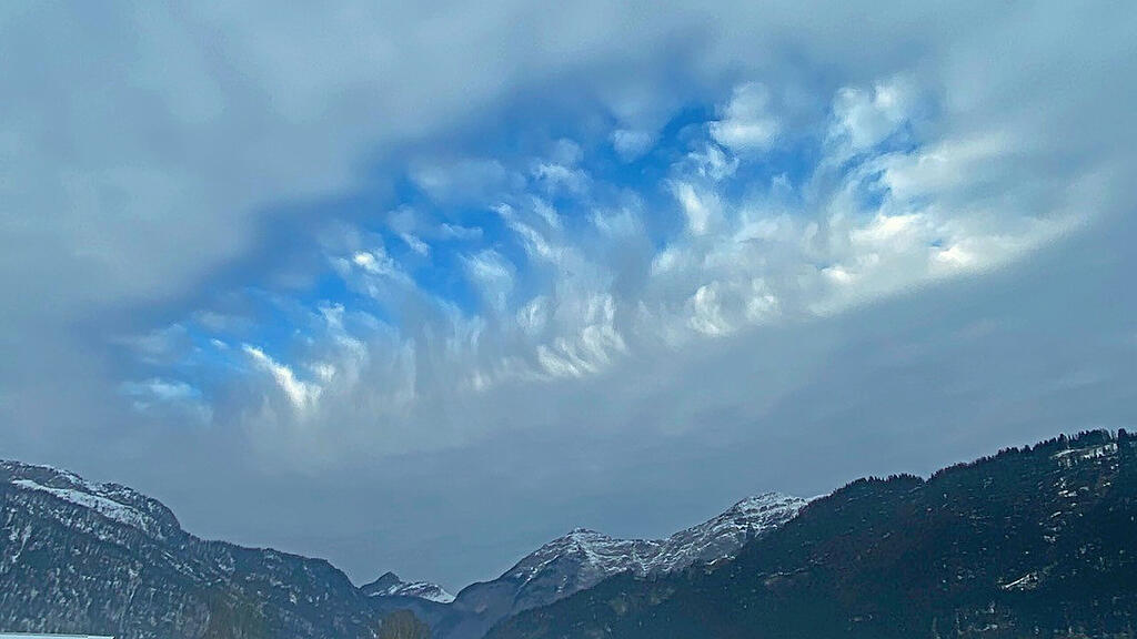hole-punch-cloud.jpg