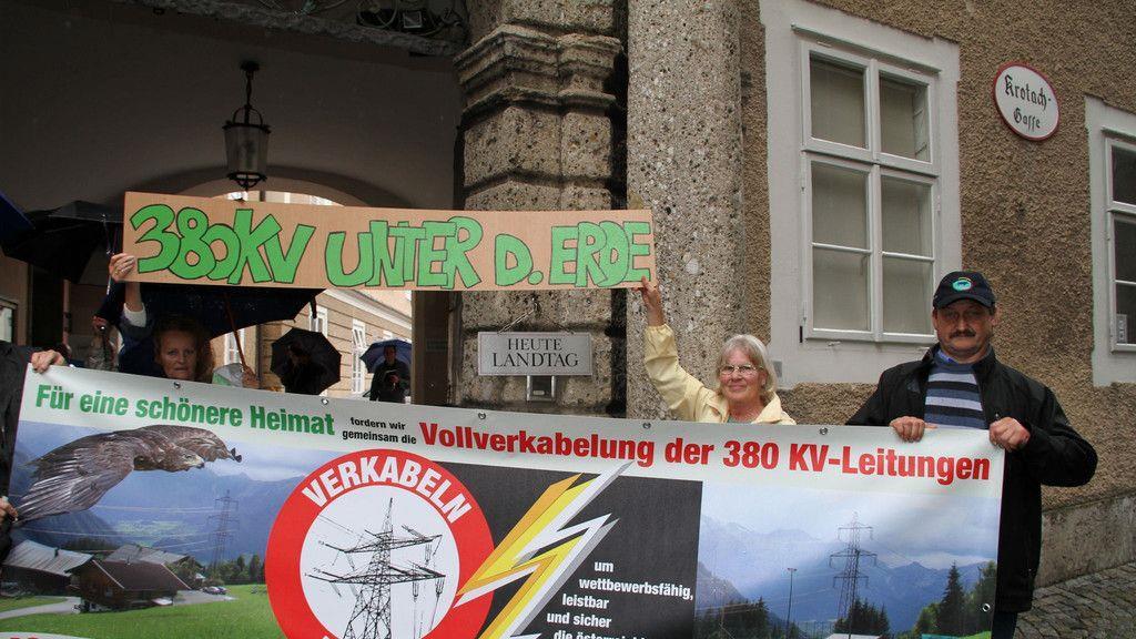 Demonstration 380 kv Mozartplatz