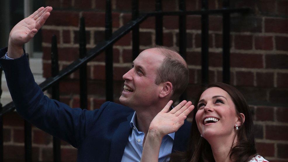Prinz William und Herzogin Kate treten vor die Kameras